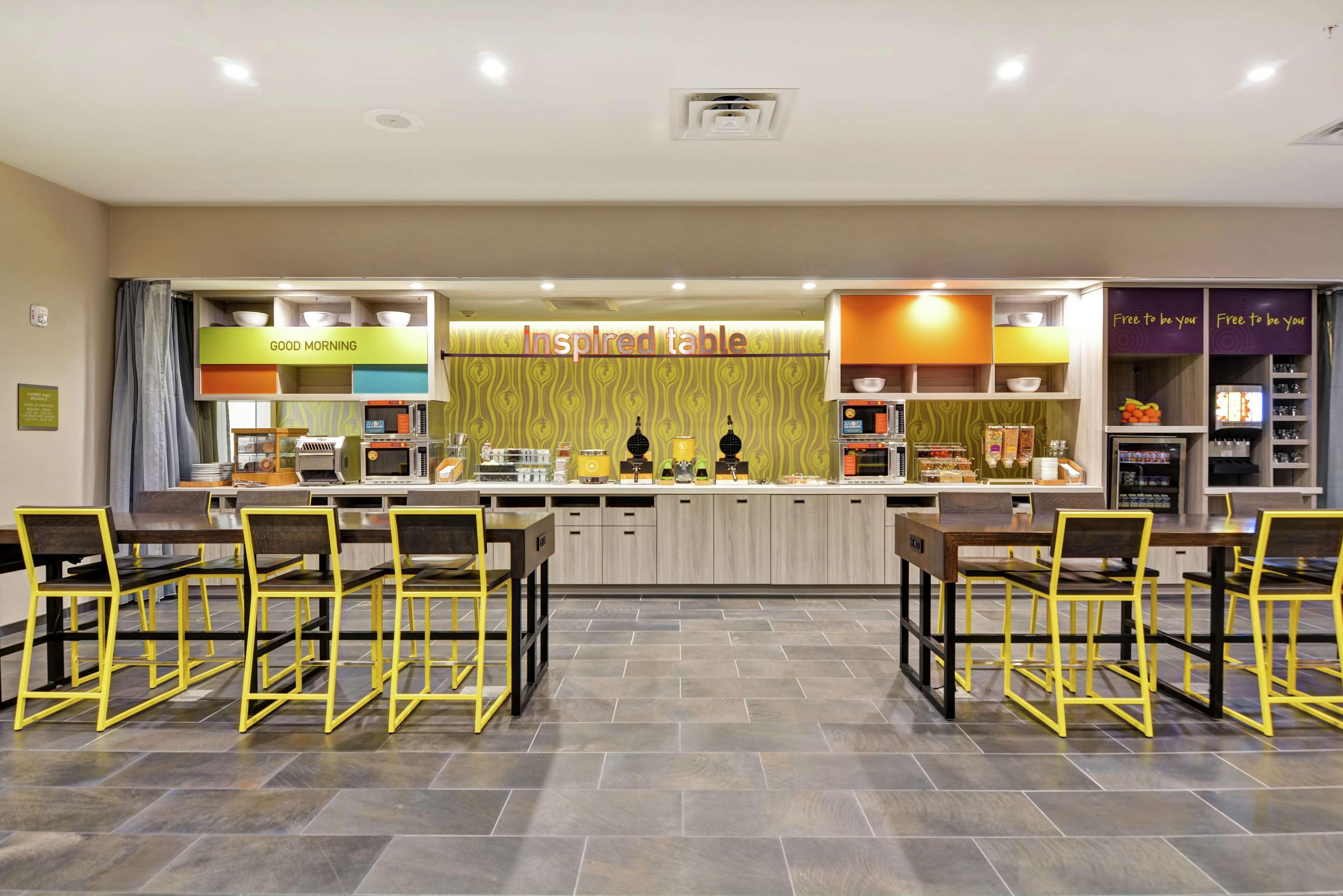 Home2 Suites Charleston West Ashley Экстерьер фото